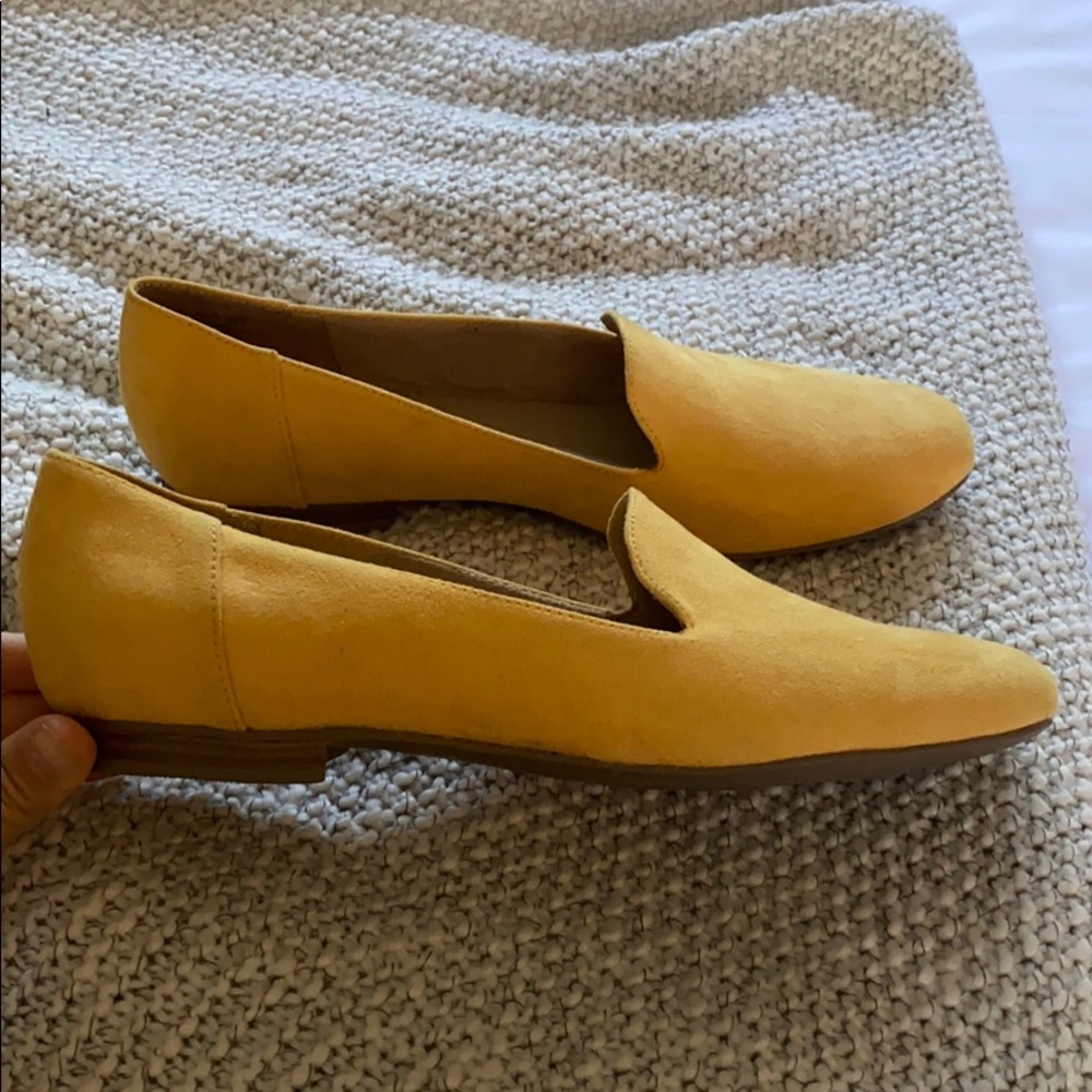 Naturalizer Women’s Yellow Loafers - 7.5